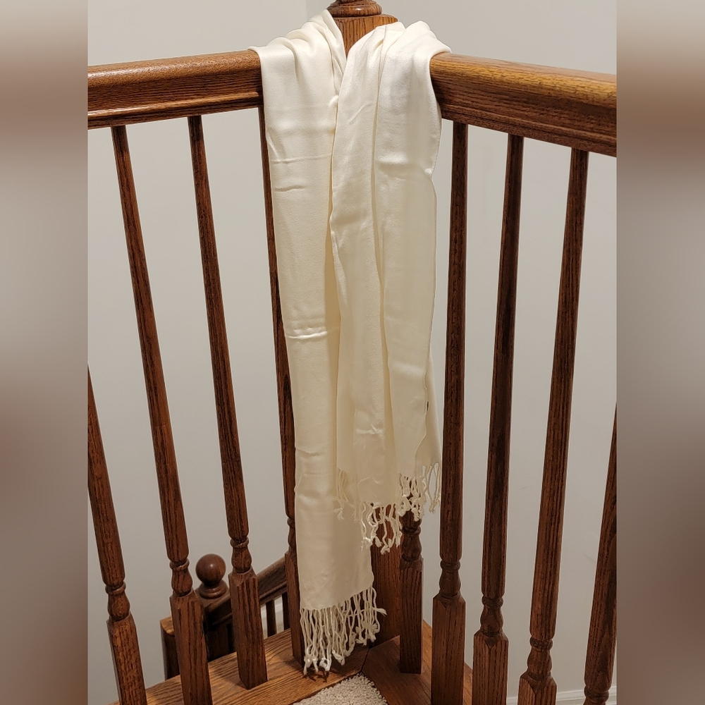 PRICE DROP! Scarf - pashmina style - cream